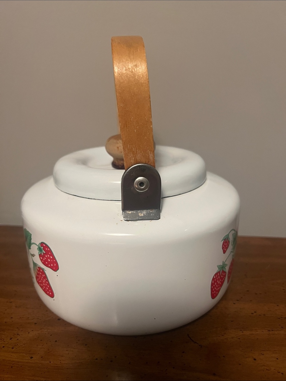 Vintage White Strawberry Pattern Enamel Teapot with Wood Handle - Picture 3 of 10